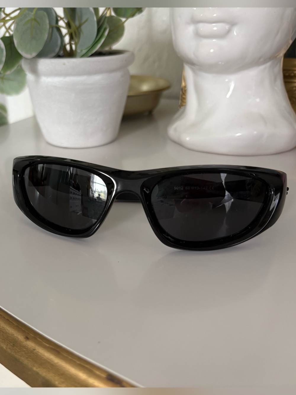 PLOUTO Classic Black Rectangular Sunglasses